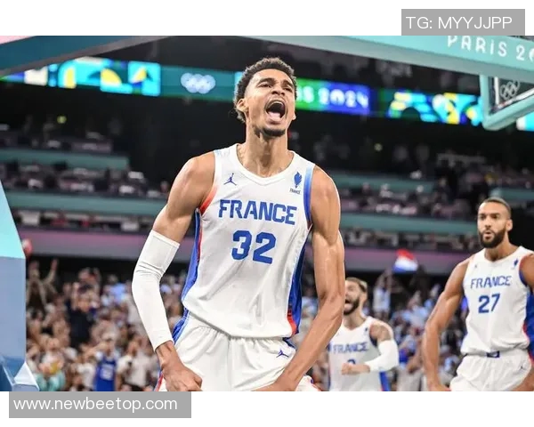 半场贡献两双!文班亚马8中7砍下19分10篮板&也有6次失误 半场贡献两双!文班亚马8中7砍下19分10篮板&也有6次失误